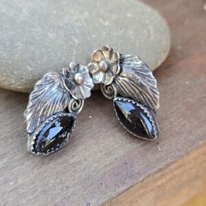 vintage sterling silver Native American Navajo-style Floral earrings Clip On